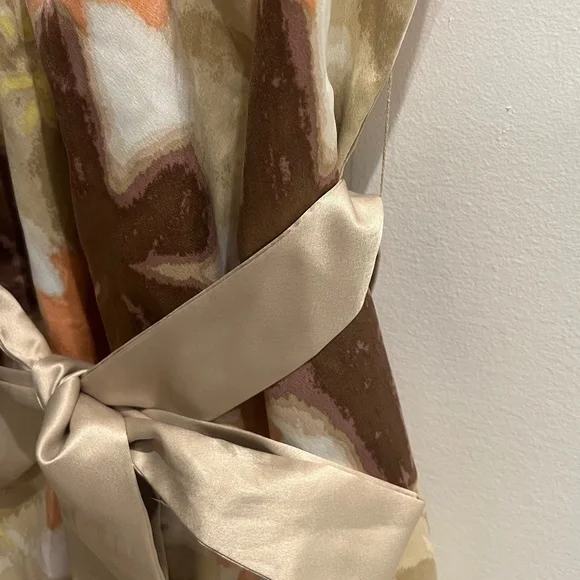 BCBGeneration Abstract Pattern Top - Picture 5 of 6